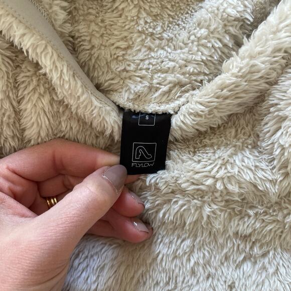 Flylow brand fuzzy fleece - Picture 2 of 3